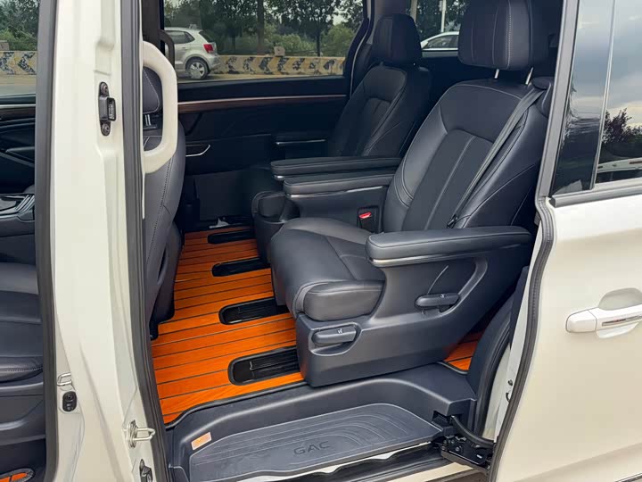 Фото 9 - GAC Trumpchi M8