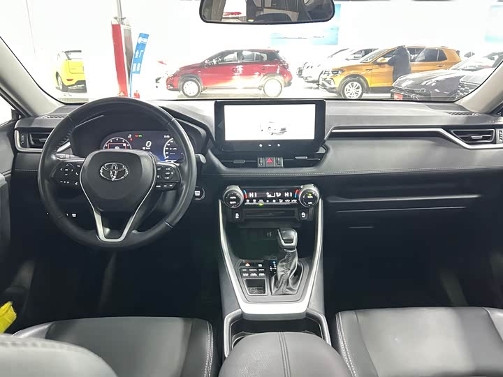 Фото 8 - Toyota Wildlander