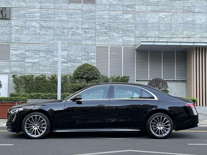 Фото 3 - Mercedes-Benz S-Class