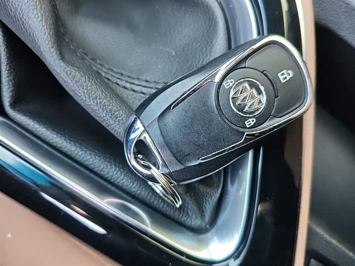 Фото 9 - Buick GL6