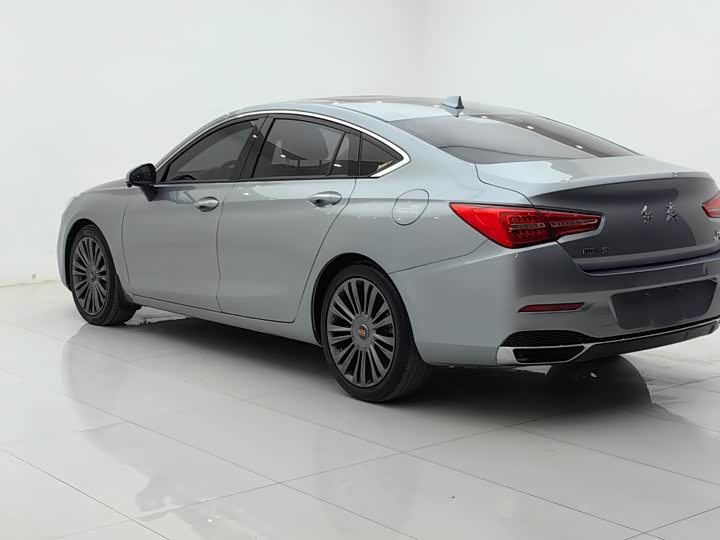 Фото 4 - Hongqi H5