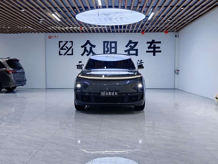 Фото 2 - LiXiang L8