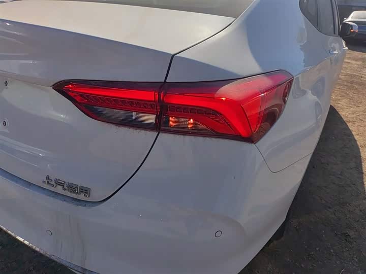 Фото 7 - Buick Verano