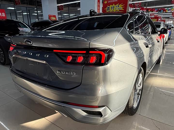 Фото 4 - Ford Mondeo