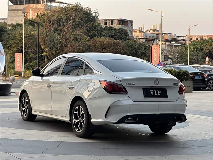 Фото 7 - MG Motor 5