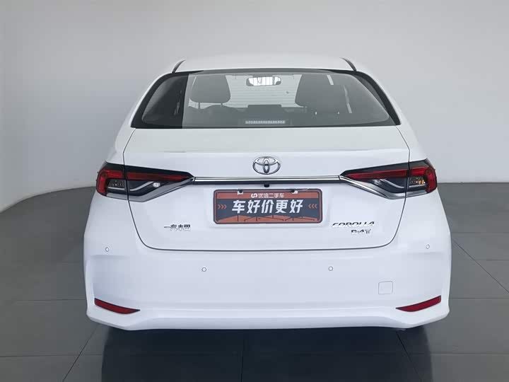 Фото 4 - Toyota Corolla