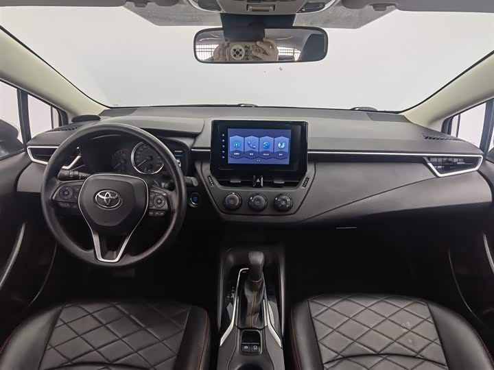 Фото 5 - Toyota Corolla