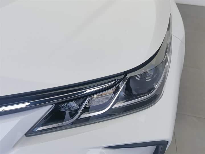 Фото 7 - Toyota Corolla