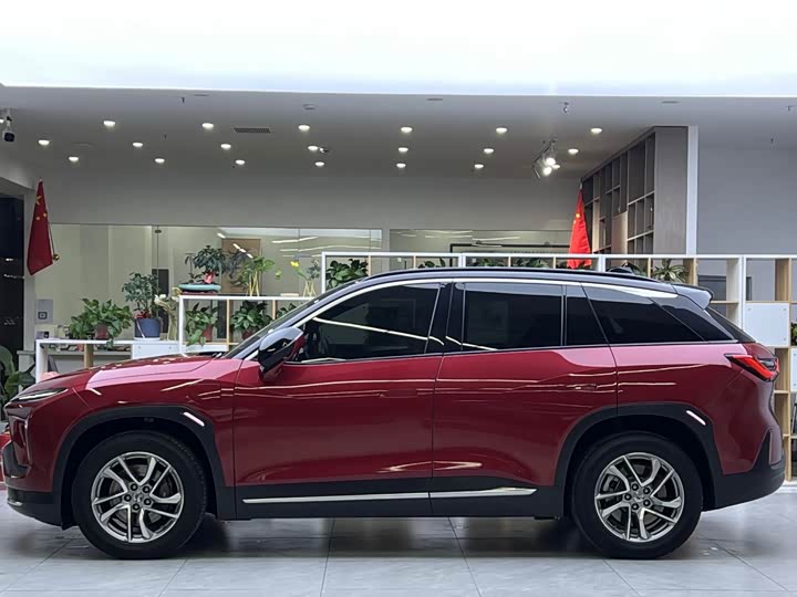 Фото 8 - Nio ES6