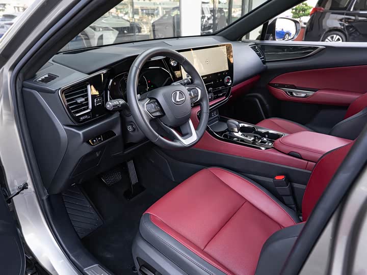 Фото 9 - Lexus NX