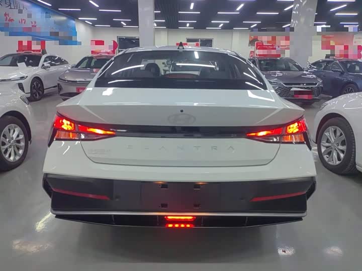 Фото 6 - Hyundai Elantra N line