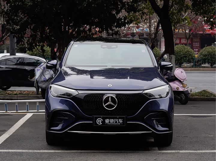 Фото 2 - Mercedes-Benz EQE SUV