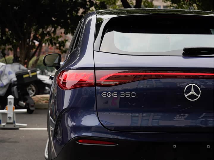 Фото 6 - Mercedes-Benz EQE SUV