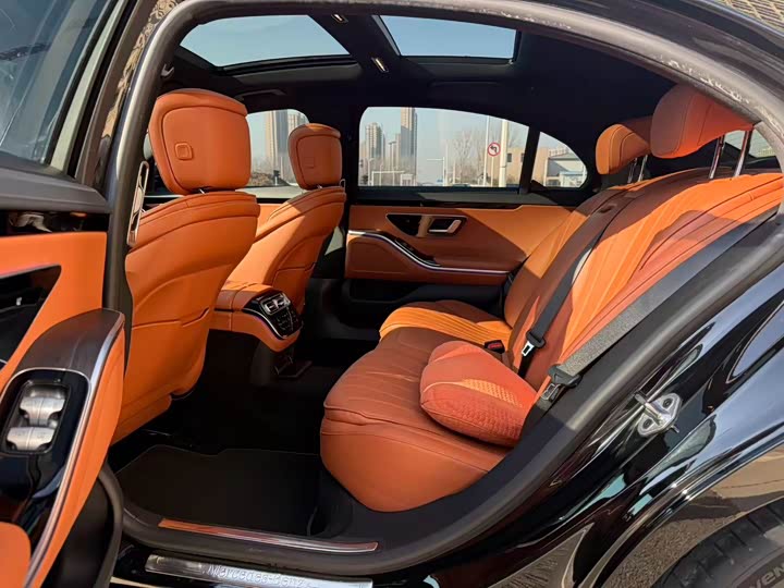 Фото 9 - Mercedes-Benz S-Class