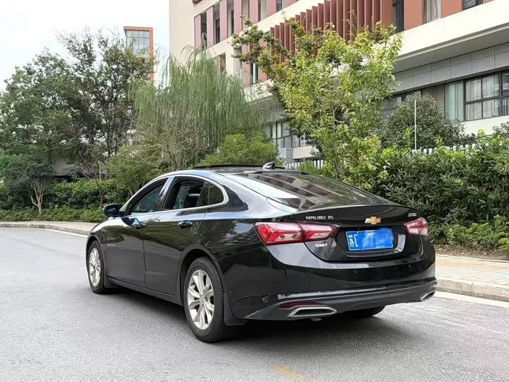 Фото 3 - Chevrolet Malibu XL