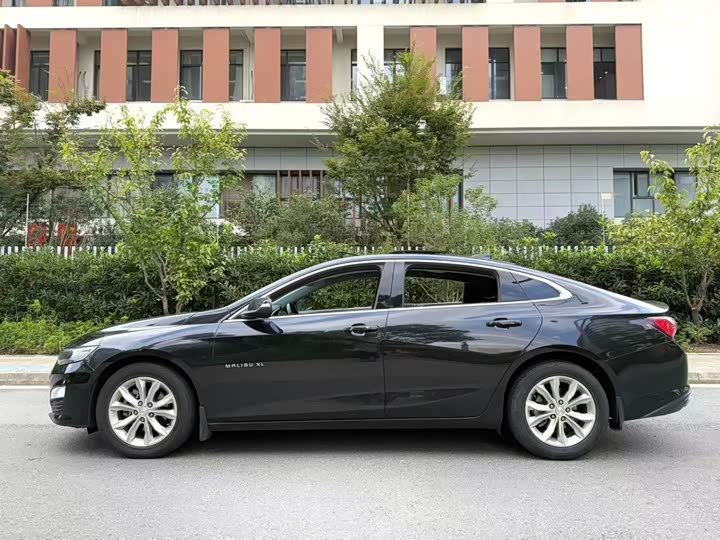 Фото 6 - Chevrolet Malibu XL