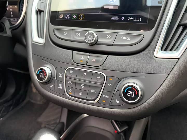 Фото 9 - Chevrolet Malibu XL