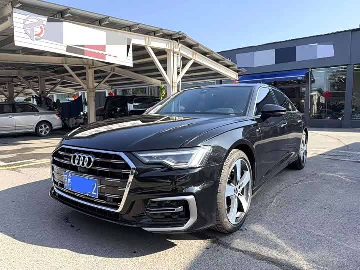 Фото 1 - Audi A6L