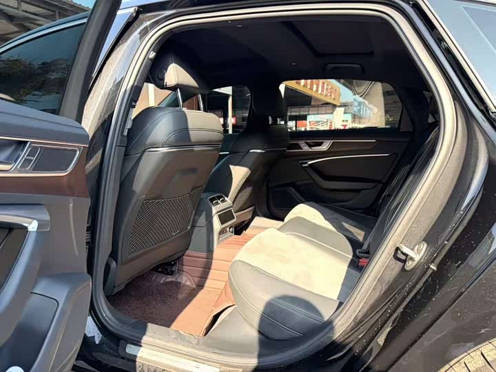 Фото 5 - Audi A6L