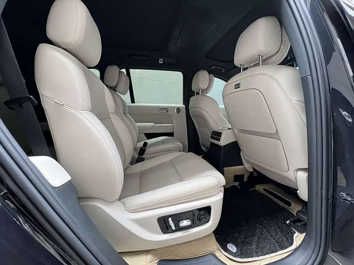 Фото 8 - LiXiang L9