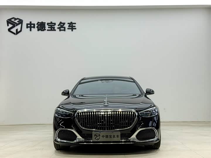 Фото 2 - Mercedes-Benz Maybach S-Class