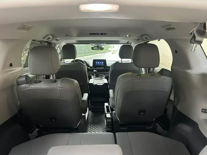Фото 5 - Toyota Sienna