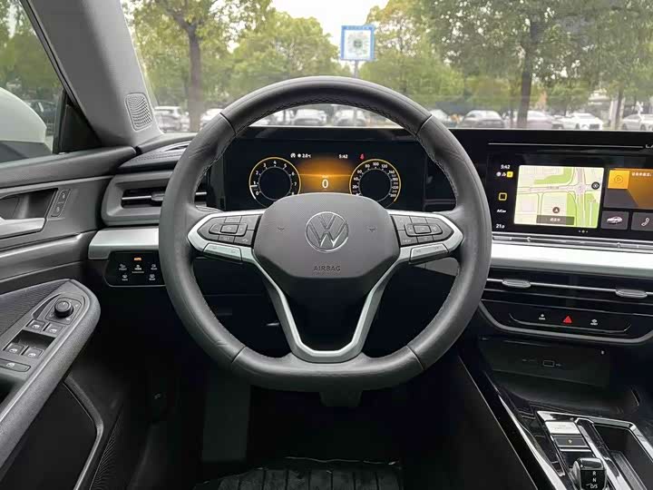 Фото 2 - Volkswagen Lamando L