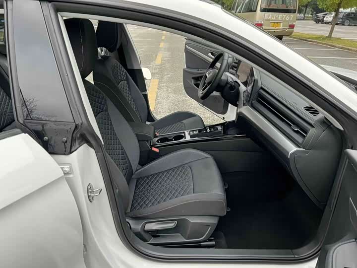 Фото 6 - Volkswagen Lamando L