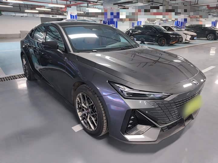 Фото 4 - Changan UNI-V