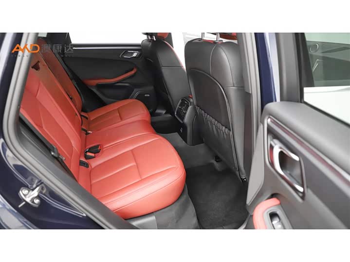 Фото 8 - Porsche Macan