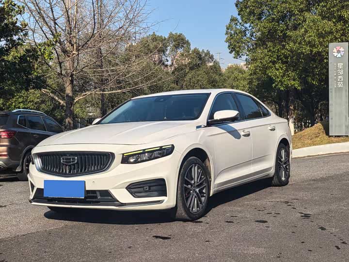 Фото 1 - Geely Preface