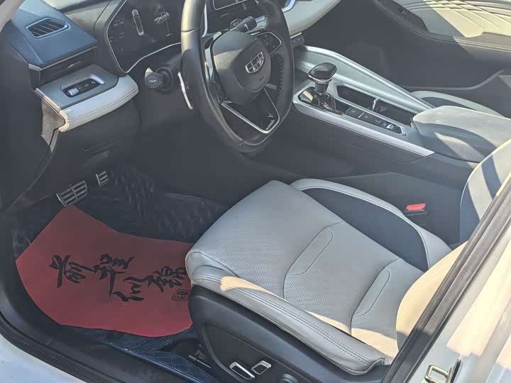 Фото 4 - Geely Preface