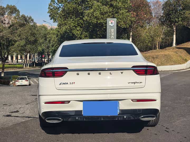 Фото 8 - Geely Preface