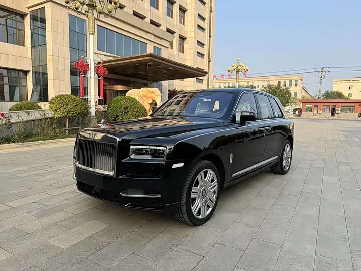 Фото 1 - Rolls-Royce Cullinan