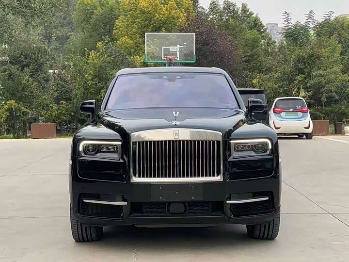Фото 2 - Rolls-Royce Cullinan