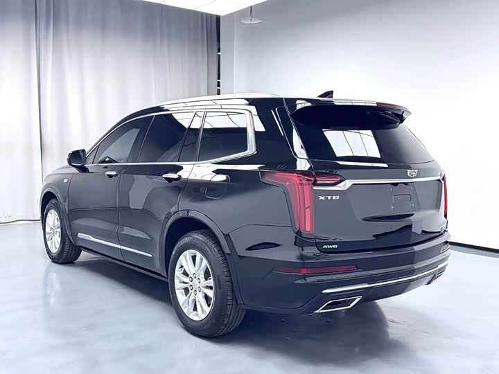 Фото 4 - Cadillac XT6