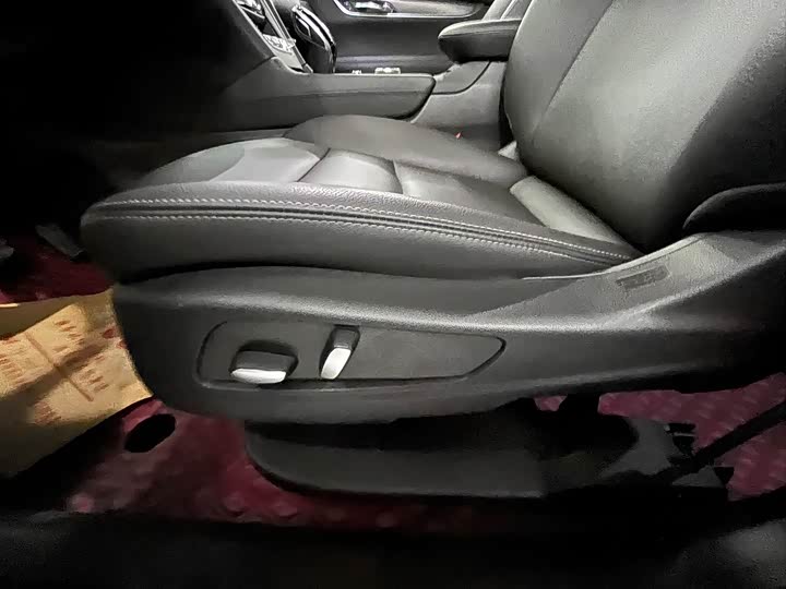 Фото 8 - Cadillac XT6