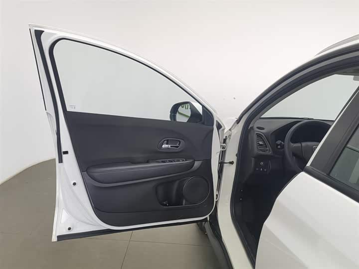 Фото 8 - Honda Vezel