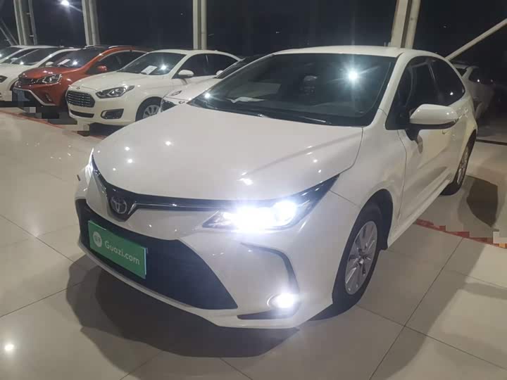 Фото 1 - Toyota Corolla