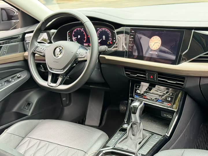 Фото 4 - Volkswagen Passat