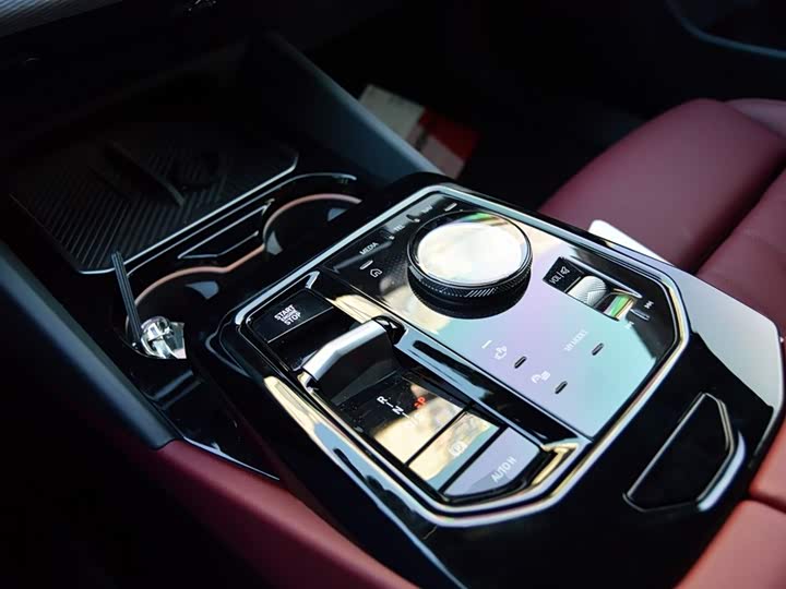 Фото 8 - BMW 5 Series