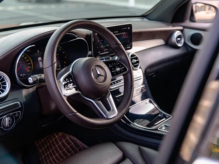 Фото 8 - Mercedes-Benz GLC-Class