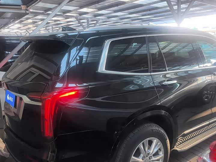 Фото 3 - Cadillac XT6