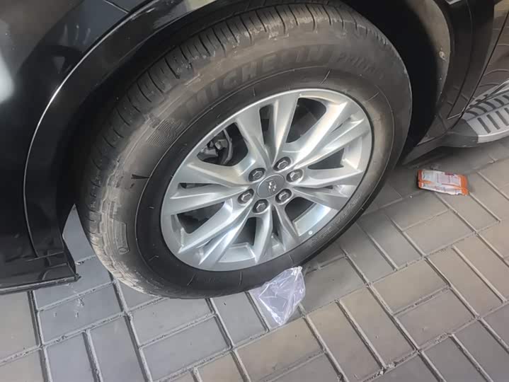 Фото 6 - Cadillac XT6