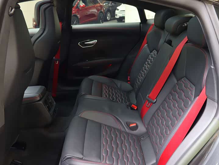 Фото 9 - Audi RS e-tron GT