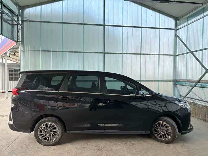 Фото 3 - Maxus G50