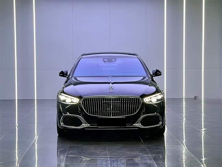 Фото 2 - Mercedes-Benz Maybach S-Class