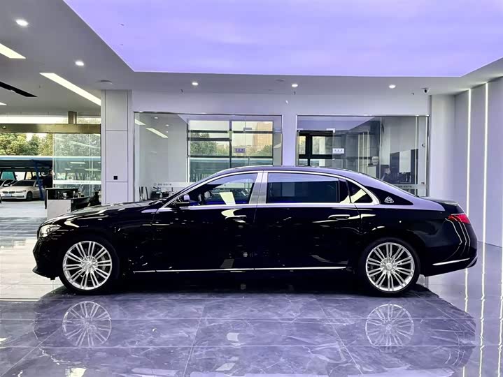 Фото 3 - Mercedes-Benz Maybach S-Class