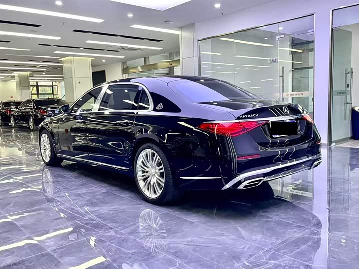 Фото 4 - Mercedes-Benz Maybach S-Class
