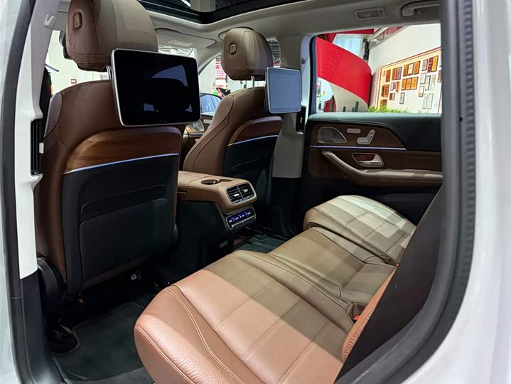 Фото 8 - Mercedes-Benz GLS-Class